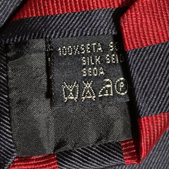 Burberry London Silk Tie - Picture 5 of 6